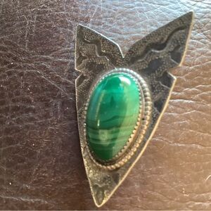 Pin Brooch Arrowhead Sterling silver Malachite. Huge vintage unworn
